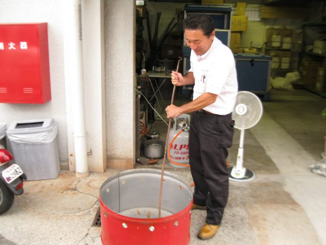 ガス屋さんが．．．感謝祭で使う「ドラム缶石焼き芋機」を試作する！ | 暮らしのエネルギー総合情報サイト GAS PRESS by マインドガス