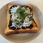 【簡単おススメ！】海苔の佃煮とじゃこをのせて焼くだけ「海苔じゃこトースト」をご紹介します！