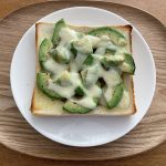 【簡単おススメ！】アボカドとハムのトーストを作ってみた。