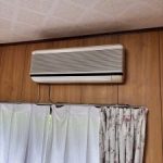 僕と同い年のエアコンを取り替えてきました。
