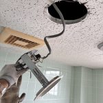 トイレのダウンライトお取替え