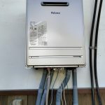 リモコンの故障から給湯器の取り換えです。