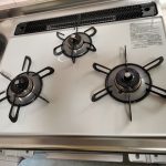 古くなったビルトインコンロを、パロマのブリリオにお取換えです。